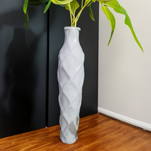 Load image into Gallery viewer, WAVE CURVE FLOWER VASE