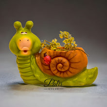 Load image into Gallery viewer, Snail Planter