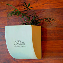 Load image into Gallery viewer, Hanging Planter A1